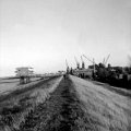 De dijk met op achtergrond het badhuis 1965